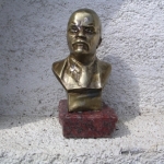 fejszobor